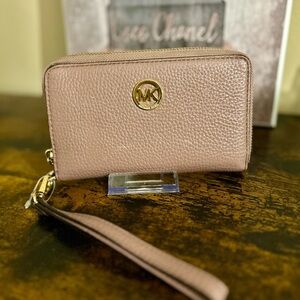 Michael Kors Blush Pink Wristlet Wallet